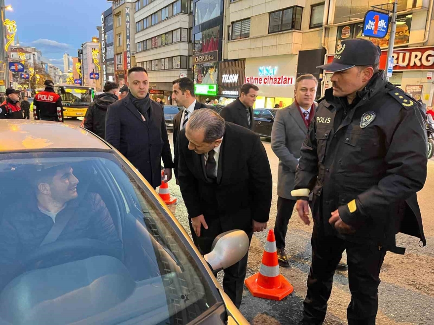 İ̇stanbul İ̇l Emniyet Müdürü Yıldız, Kadıköy’deki Denetimleri İnceledi
