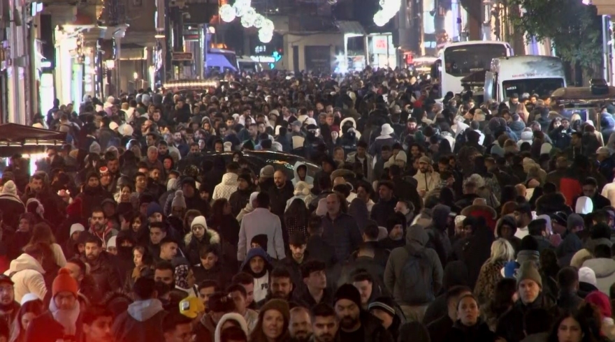 İ̇stiklal Caddesi’ndeki Yoğunluk Havadan Görüntülendi