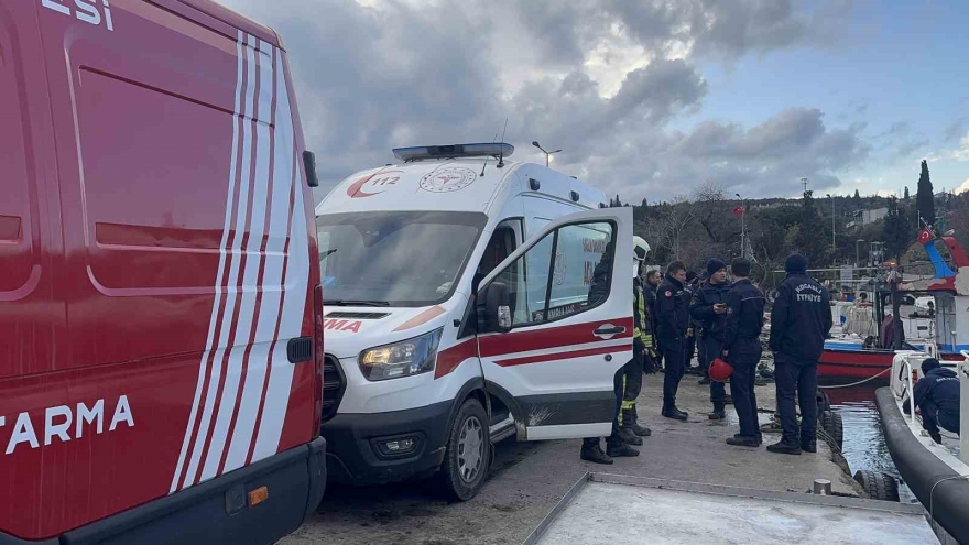 Denizde Çırpınan Vatandaş Sahil Güvenlik Ekiplerince Kurtarıldı
