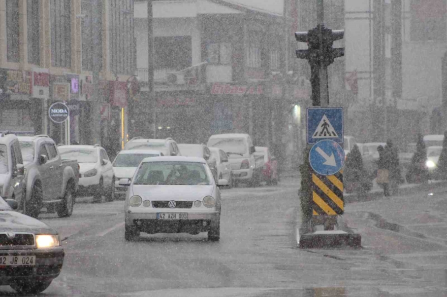 Karapınar’da Kar Yağışı Etkili Oldu