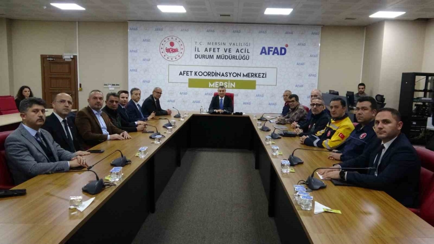 Mersin’de Yılbaşı Tedbirleri Üst Seviyede: 12 Bin 216 Güvenlik Personeli Görevde