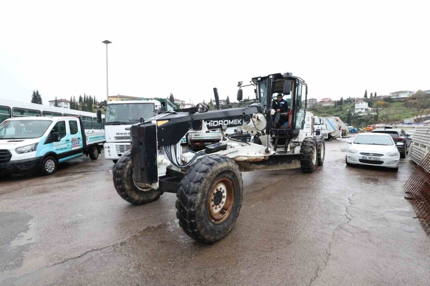 Dilovası Belediyesi Karla Mücadelede Hazır Kıta