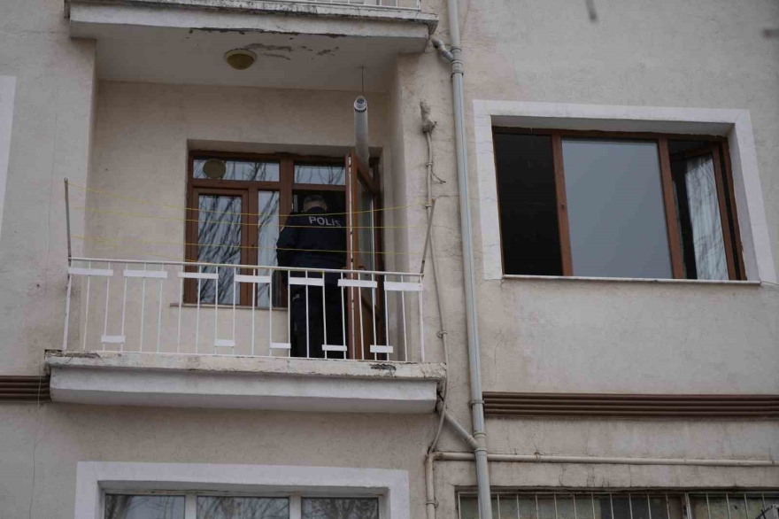 Niğde’de Çift Evlerinde Ölü Bulundu