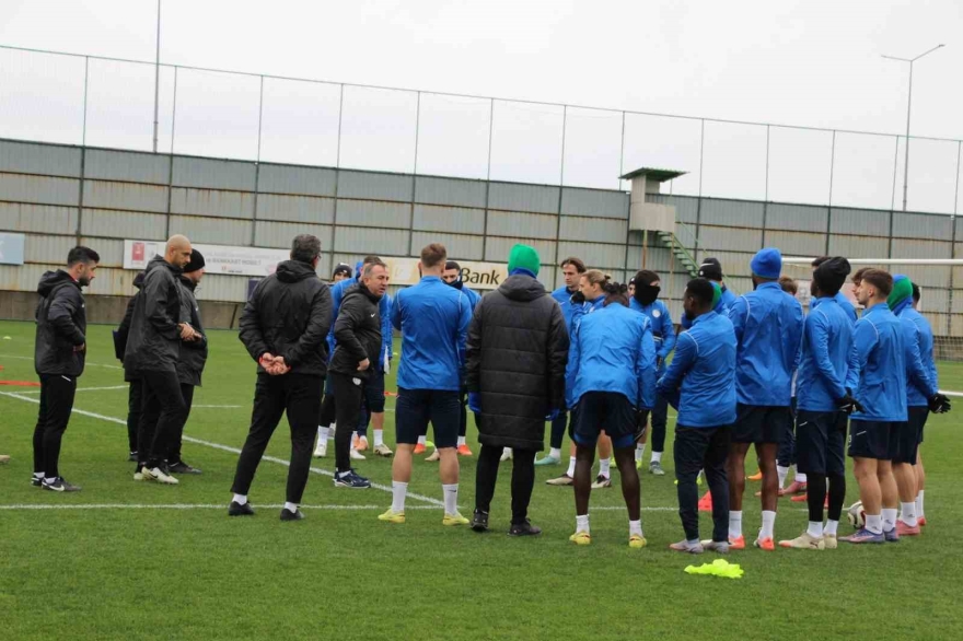 Recep Uçar: "hücuma Dönük Bir Orta Saha Bakıyoruz"