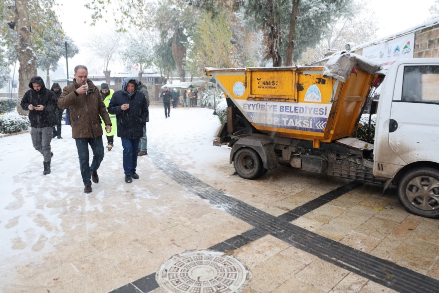 Eyyübiye Belediyesi Ekiplerinin Karla Mücadelesi Sürüyor