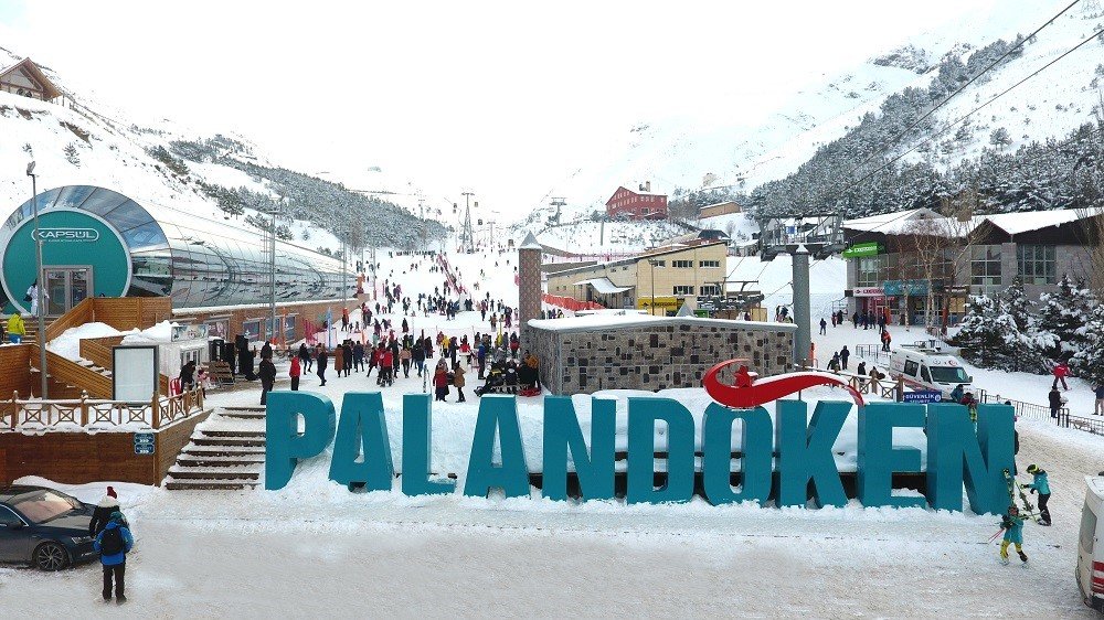 Zirvelerde Kar Rekoru.. Palandöken’de Kar Kalınlığı 2 Metreyi Aştı!