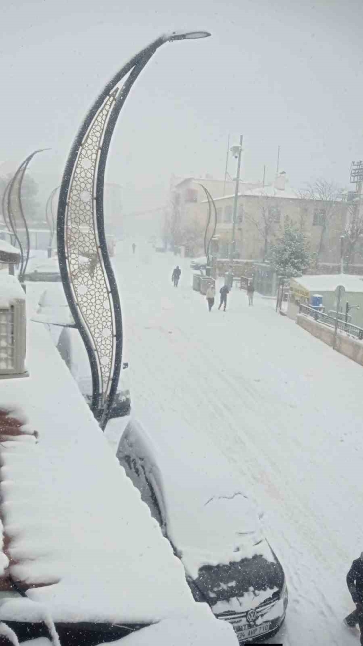 Çermik’in Siverek, Ergani Ve Çüngüş Bağlantısı Kesildi