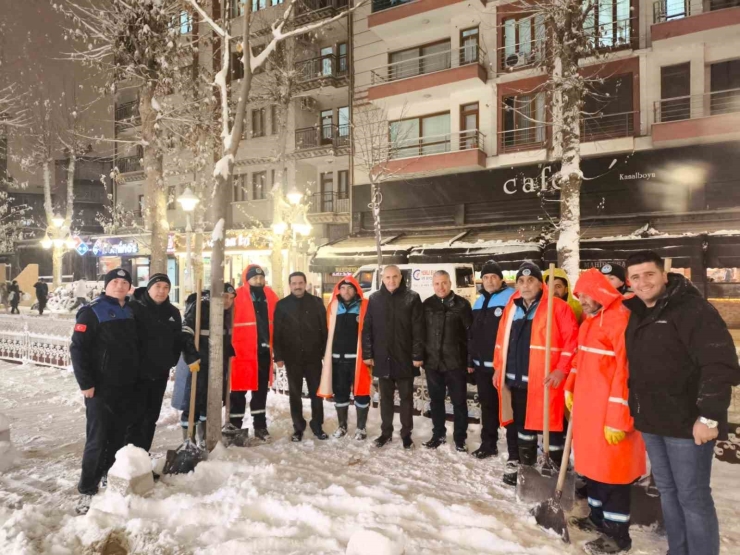 Battalgazi Belediyesi Gece Boyu Sahadaydı