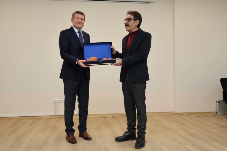 Bilecik’te Öğretmenlere Yönelik ‘lider Öğretmen’ Semineri Düzenlendi