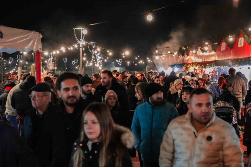 Bursa Yeni Yıl Meydanı’nda Yılbaşı Coşkusu