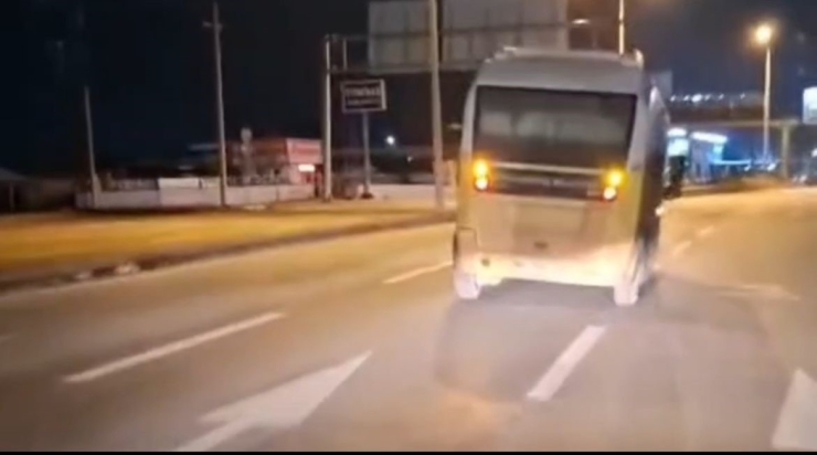 Dur İkazı Fayda Etmedi, Lastik Pes Etti...alkollü Şoför Bursa’yı Birbirine Kattı