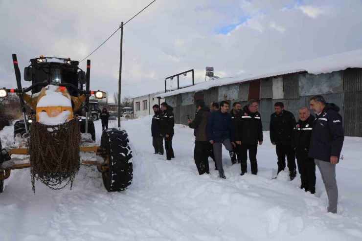 Vali Hatipoğlu, Karla Mücadele Çalışmalarını İnceledi