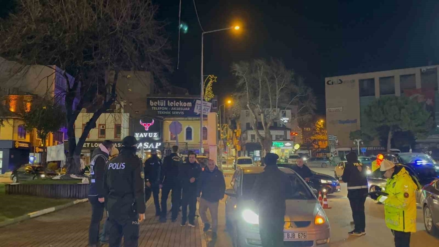 Gemlik’te Protokol Üyeleri Yeni Yıla Sahada Girdi