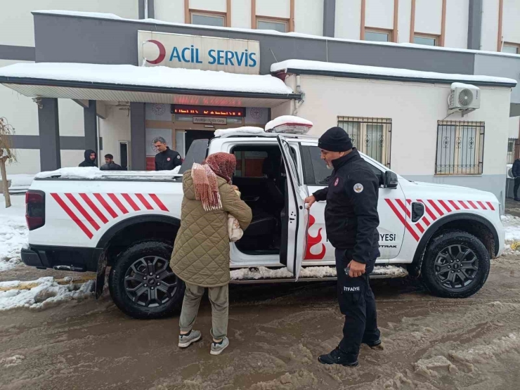 Kahta’da Sıcak Yemek, Çorba Ve Ekmek Dağıtımı