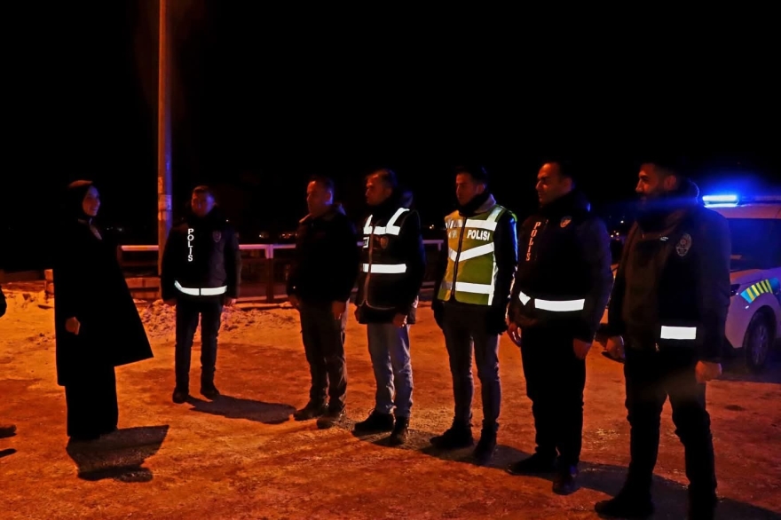 Kaymakam Duman’dan Yılbaşı Gecesi Güvenlik Güçlerine Ziyaret