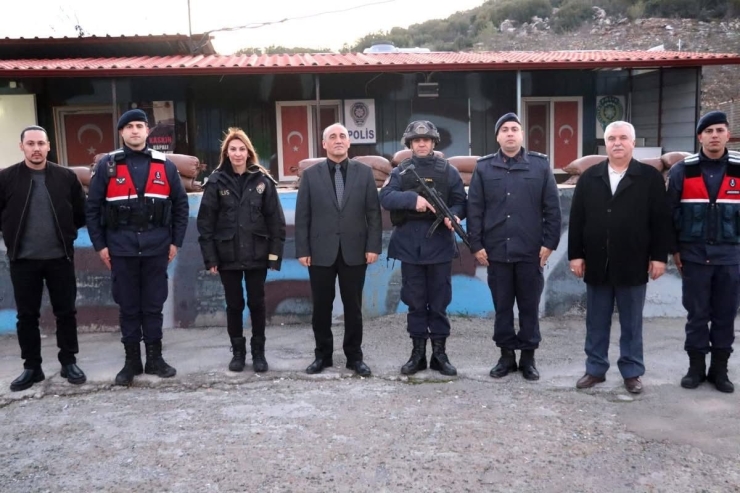 Kaymakam İ̇lhan Yeni Yılda Kolluk Kuvvetleri İle Bir Araya Geldi