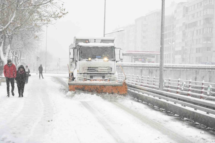 Kayseri’de 137 Mahalle Yolu Kapalı