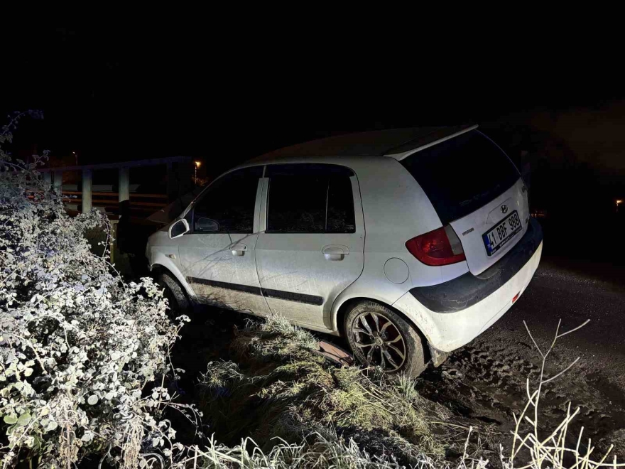 Kaza Yapan Sürücü Aracı Bırakıp Kayıplara Karıştı