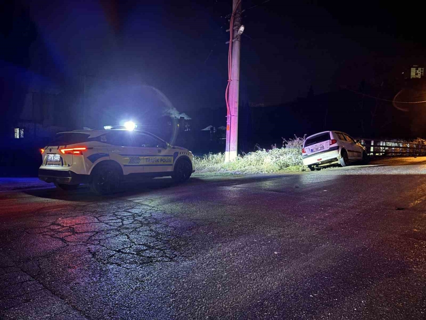 Kaza Yapan Sürücü Aracı Bırakıp Kayıplara Karıştı