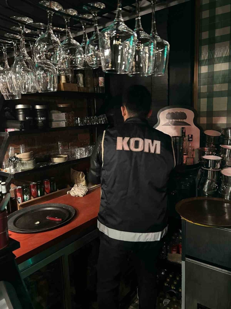 Manisa’da Alkol Satışı Ve Sunumuna Sıkı Denetim