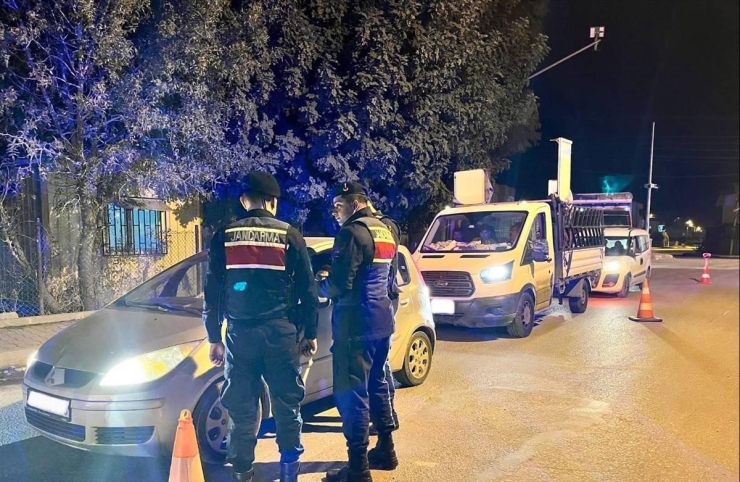 Yılbaşı Gecesi Mersin’de Güvenlik Ve Sağlık Seferberliği