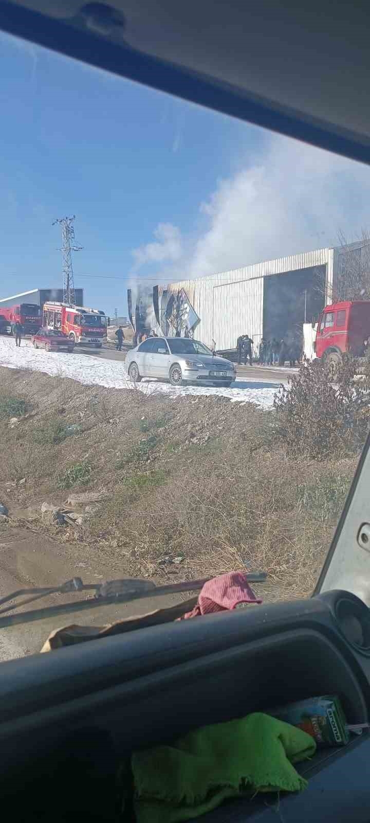 Ankara’da Geri Dönüşüm Fabrikasında Yangın