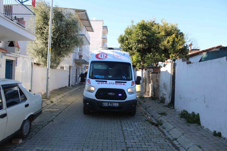 Uyurken Kulağına Pamuk Tıkayınca, Ekipler Kapıya Dayandı