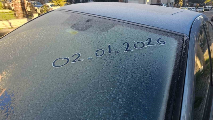 Bandırma’da Dondurucu Soğuk Etkisini Artırdı, Sıcaklık -7 Dereceye Kadar Düştü