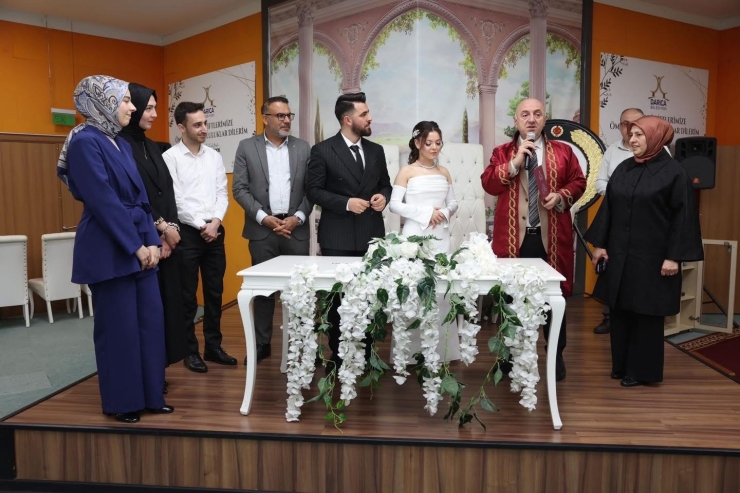 Darıca’da 2025 Yılında Bin 475 Çiftin Nikahı Kıyıldı