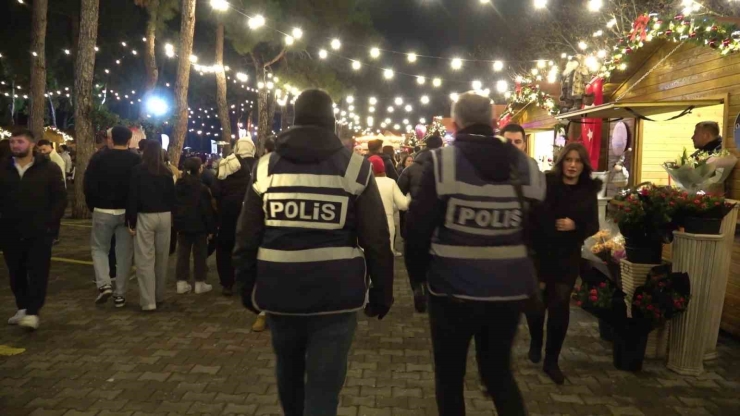 Denizli Emniyet Müdürlüğü Yılbaşı Gecesi 4 Bin Şahsı 3 Bin Aracı Kontrol Etti