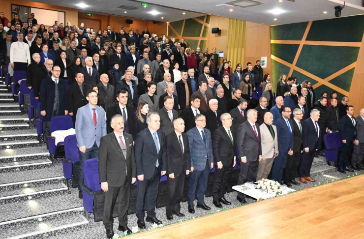 Eskişehir’de ’türkiye Yüzyılı Maarif Modeli’ Hakkında Konuşuldu