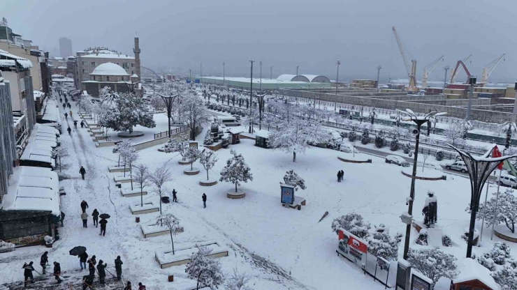 Giresun’da Kar Sonrası Kartpostallık Manzaralar Ortaya Çıktı
