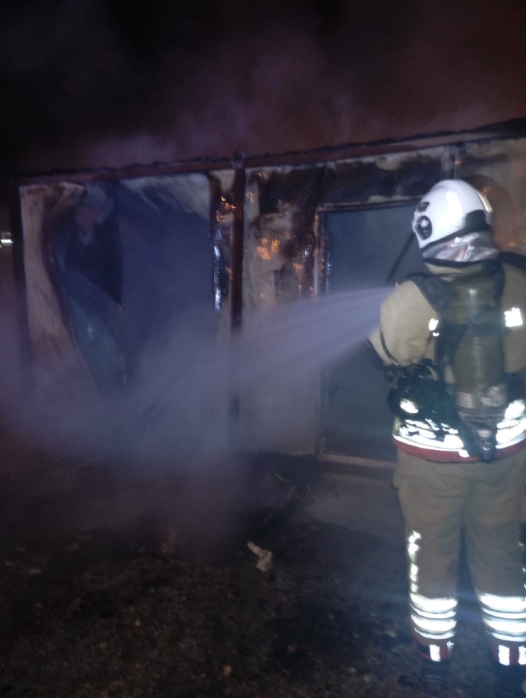 Antakya’da Konteyner Yangını
