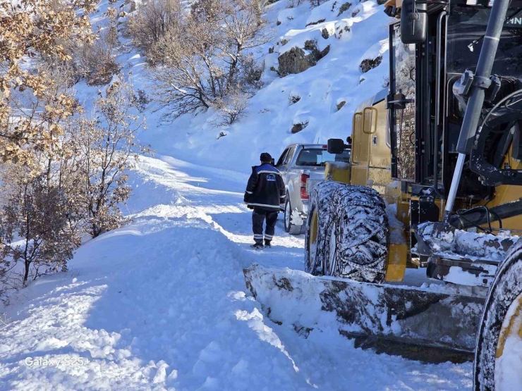 Elazığ’da 148 Köy Yolu Ulaşıma Açıldı