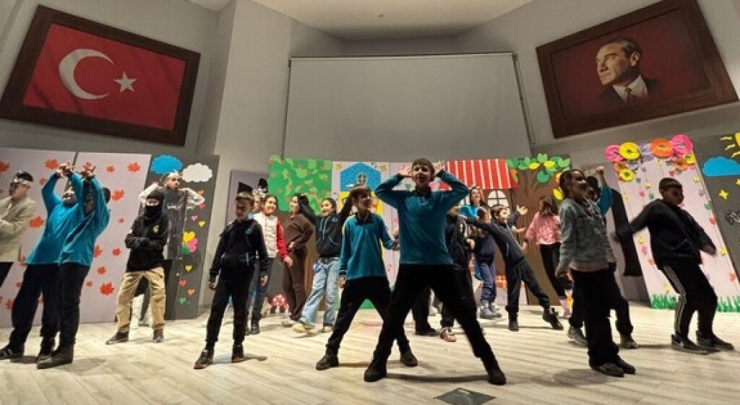 Kütahya’da "aile Yılı" Tiyatro Etkinliği İlgi Gördü