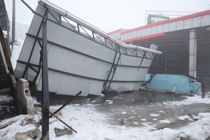 Mehmet Kuş, Karda İşyerleri Zarar Gören Esnafla Buluştu