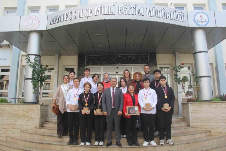 Menteşeli Genç Şefler, İ̇stanbul’dan 11 Madalya İle Döndü