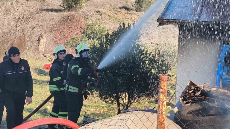 Muğla’da Ev Ve Otomobil Küle Döndü