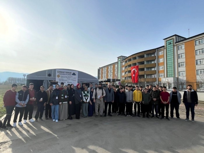 Bağımlılıkla Mücadele Uygulamalı Olarak Öğretildi