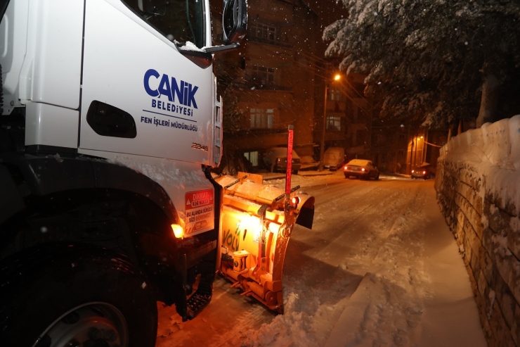 Başkan Sandıkçı: "karla Mücadele Çalışmalarına Aralıksız Devam Ediyoruz"