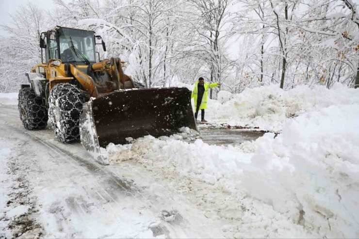 Samsun’da Karla Mücadele: 575 Mahalle Yolu Ulaşıma Açıldı