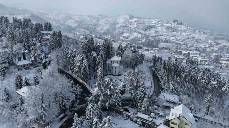 Kar Trabzon’u Beyaza Bürüdü