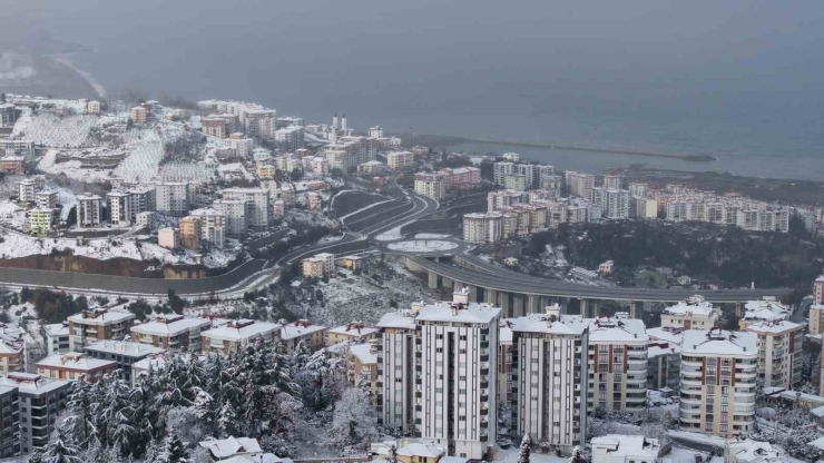 Kar Trabzon’u Beyaza Bürüdü