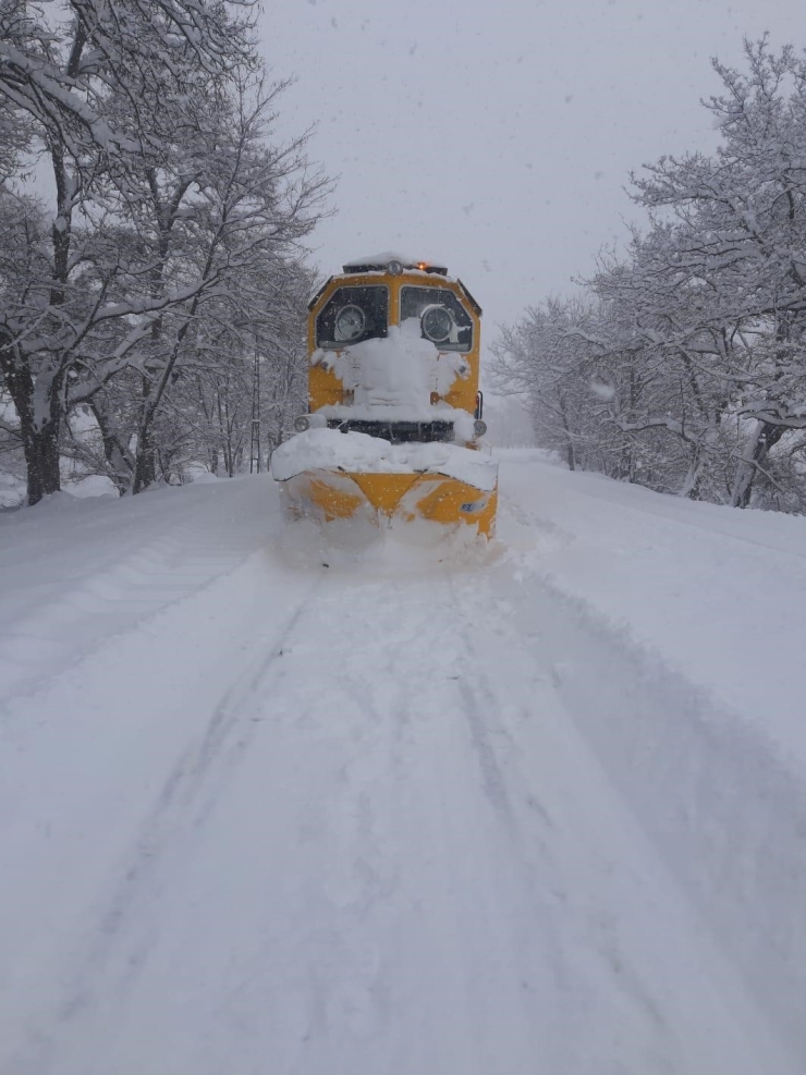 Tcdd’den Demiryollarında Kar Mesaisi