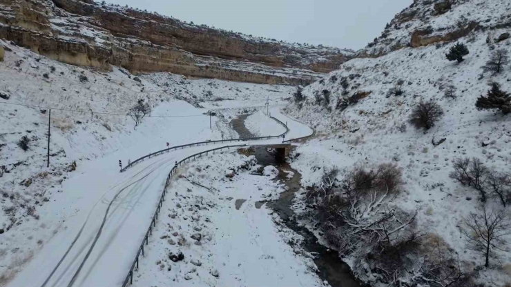 Film Ve Belgesellerin Çekildiği Taşkale Köyü Kar Yağışı Sonrası Kartpostallık Görüntüler Oluşturdu