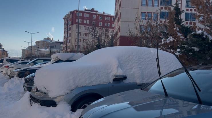 Bingöl’de Kar Sonrası Güneş Yüzünü Gösterdi