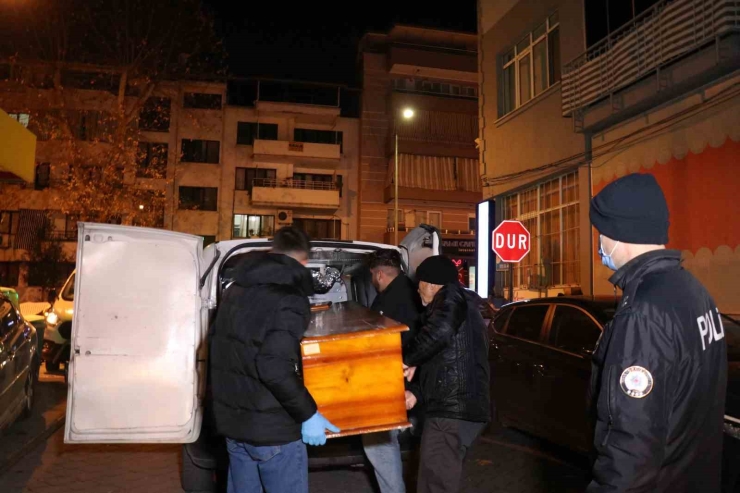 Yalnız Yaşayan 93 Yaşındaki Kadın, Yangın Sonucu Yaşamını Yitirdi