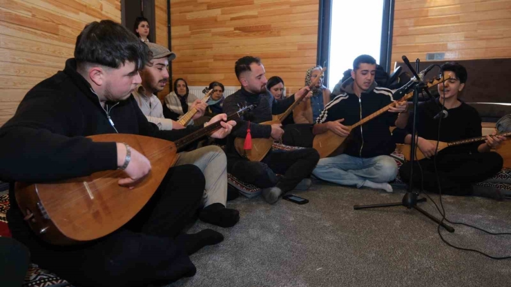 Ahmet Uğurlu Dede Zakirlik Ve İ̇rfan Ocağı Erzincan’da Açıldı