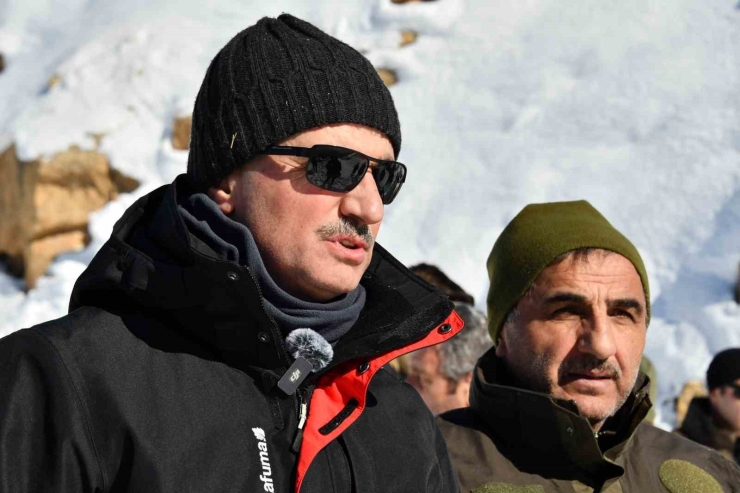 Gümüşhane’de Aç Kalan Yaban Hayvanları İçin Seferberlik