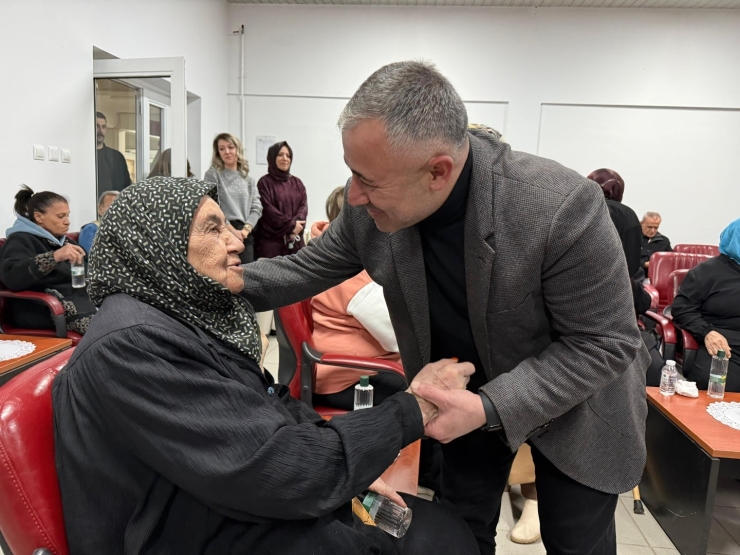 İ̇l Başkanı Yıldırım Huzurevi Sakinleriyle Buluştu